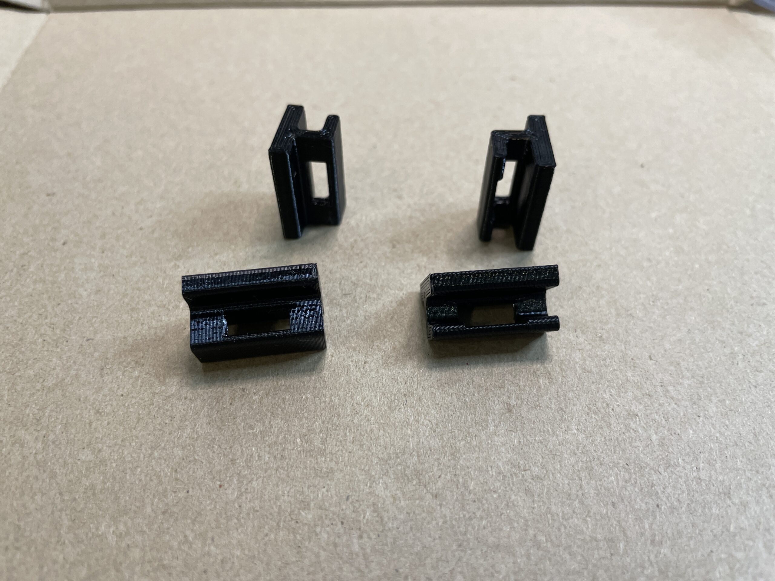 КРОНШТЕЙН / КЛИПСА КРЕПЛЕНИЯ ДАТЧИКА ДОЖДЯ HYUNDAI/KIA 96015 a2500 3 IMG 4725 scaled